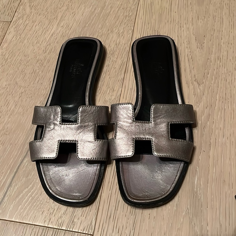 Hermes Oran size 36 silver